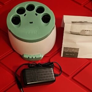 Equate Green and White Nail Polish Remover